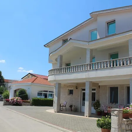 Pansion Nikica Kozina לינה וארוחת בוקר Međugorje